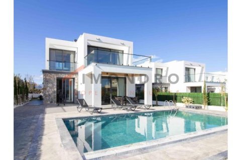 4 bedrooms Villa in Thanh Phu Dong, Vietnam No. 116105 1