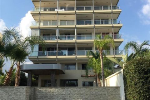 3 dormitorios Apartment en Limassol, Cyprus No. 105876