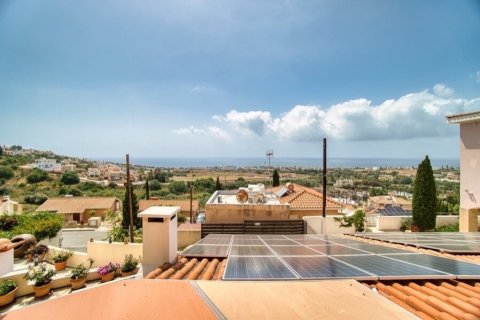 4 bedrooms Villa in Paphos, Cyprus No. 99333 6