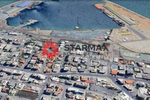 Commercial property in Larnaca, Cyprus No. 82500 1