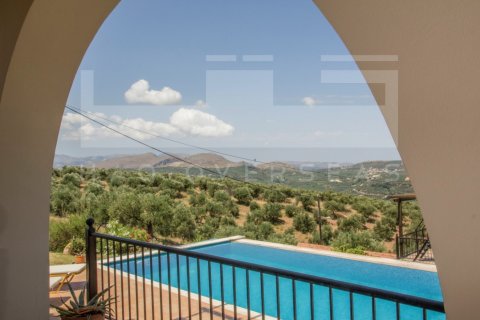 5 bedrooms Villa in Crete, Greece No. 82954 2