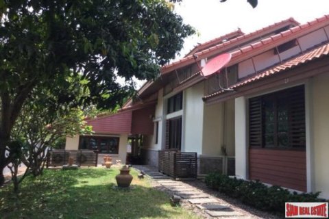 6 bedrooms House in Bangkok, Thailand No. 96010 7