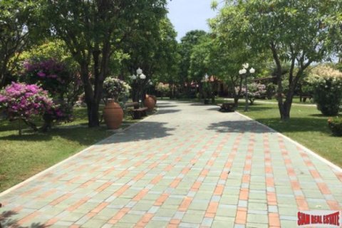 6 bedrooms House in Bangkok, Thailand No. 96010 20