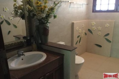 6 bedrooms House in Bangkok, Thailand No. 96010 12