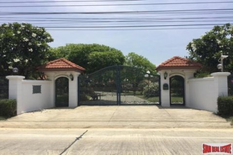 6 bedrooms House in Bangkok, Thailand No. 96010 21