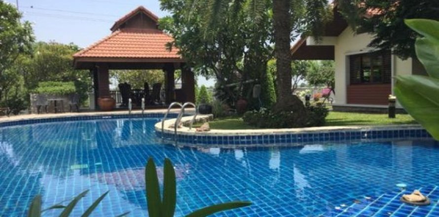 6 bedrooms House in Bangkok, Thailand No. 96010