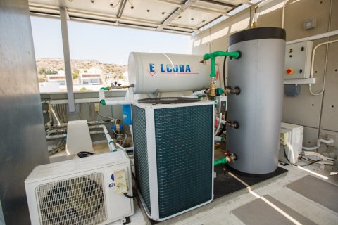 Вилла с 4 спальнями в Лимассол, Кипр №105460 15