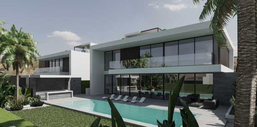 7 bedrooms House in Agios Tychonas, Cyprus No. 66551