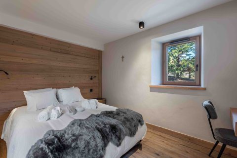 7 bedrooms House in Megeve, France No. 99879 9