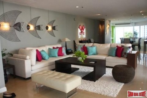 3 bedrooms Duplex in Bangkok, Thailand No. 95795 1