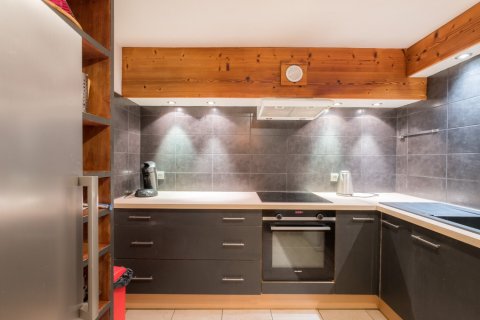 8 bedrooms House in Les Allues, France No. 99666 7