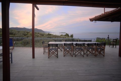 8 rooms Villa in Pelasgia, Greece No. 56503 2