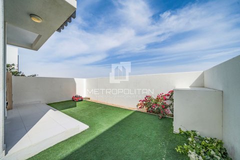 Таунхаус с 3 спальнями в Намтыльем, Вьетнам №94446 1