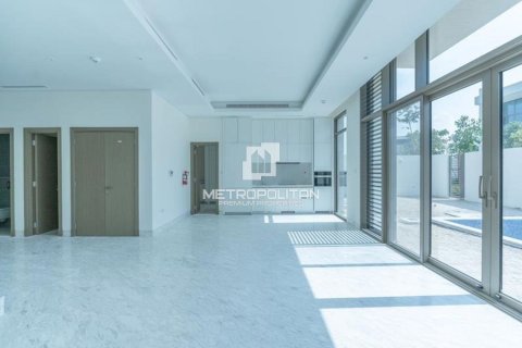 Вилла с 4 спальнями в District One, ОАЭ №118662