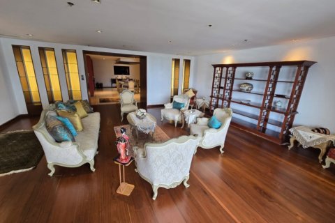 315m² House in Bangkok, Thailand No. 97329 6