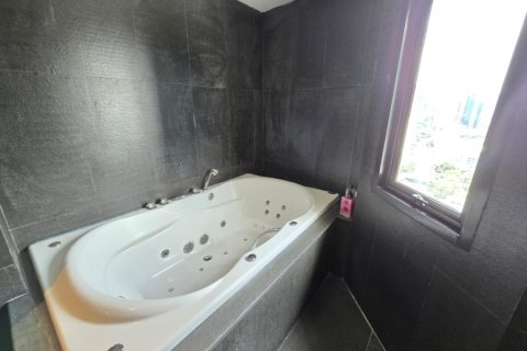 315m² House in Bangkok, Thailand No. 97329 13