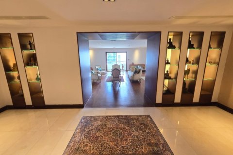 315m² House in Bangkok, Thailand No. 97329 5