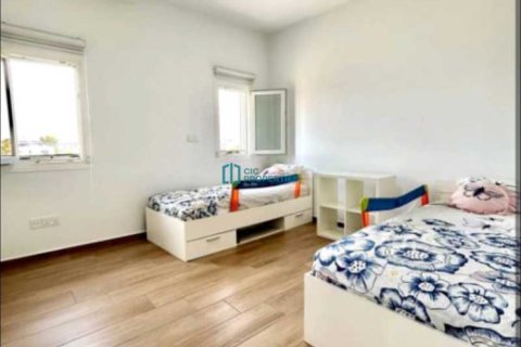 3 bedrooms Villa in Aradippou, Cyprus No. 79044 12