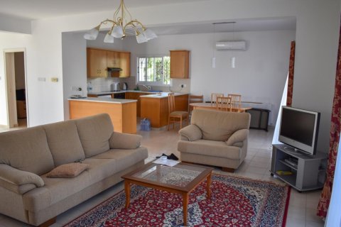 3 bedrooms Villa in Larnaca, Cyprus No. 105870 8