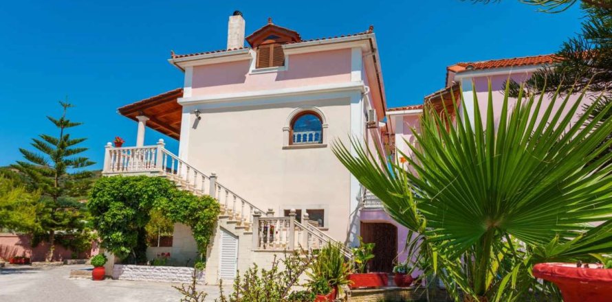 13 bedrooms House in Zakynthos, Greece No. 72743