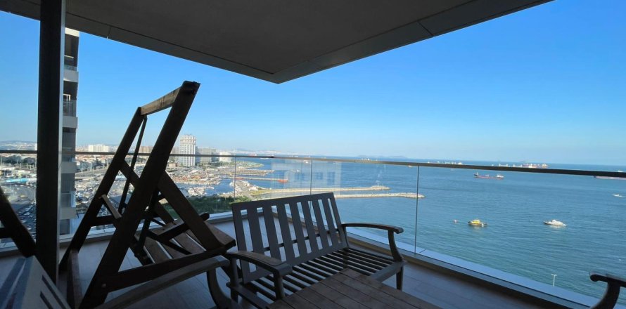 5 bedrooms Apartment in Istanbul, Turkey No. 14823