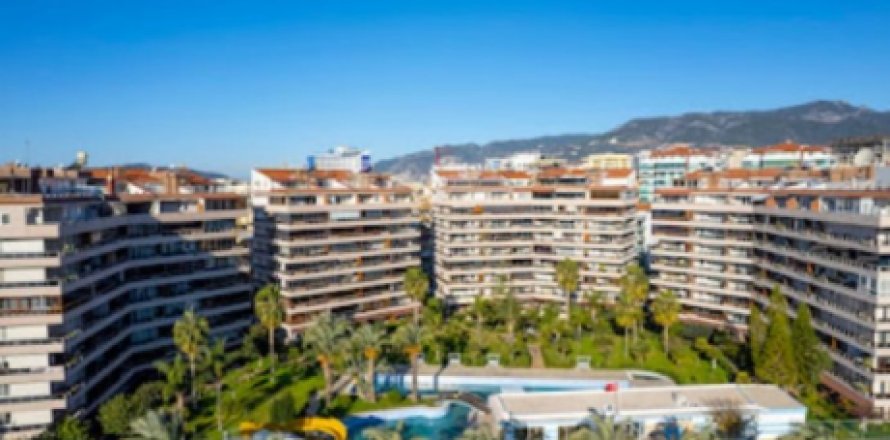 Квартира с 3 спальнями в Тосмур, Турция №11850