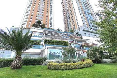 4 dormitorios Apartment en Istanbul, Turkey No. 128136