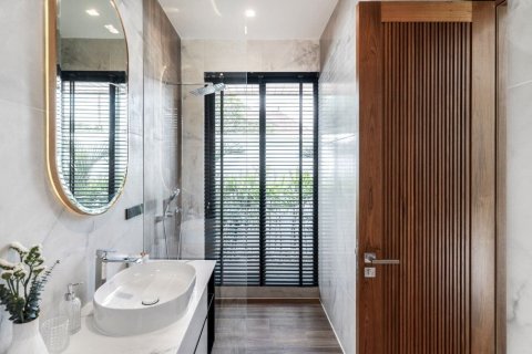 4 bedrooms Villa in Layan Beach, Thailand No. 96729 16