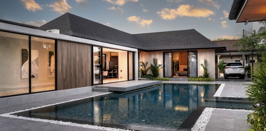 4 bedrooms Villa in Layan Beach, Thailand No. 96729