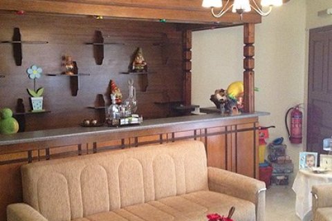 Отель, гостиница с 13 комнатами в Халкидики, Греция №60654 7