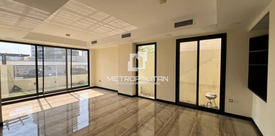 4 bedrooms Townhouse in Jumeirah Village Circle, UAE No. 118450