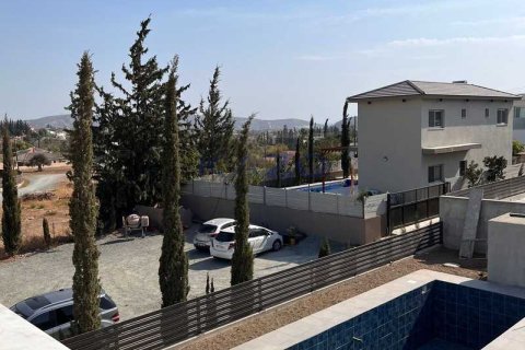 3 bedrooms Villa in Pyrgos, Cyprus No. 72198 11