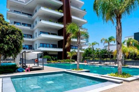 2 bedrooms Apartment in Limassol, Cyprus No. 80947 9