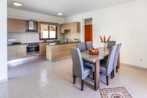 Вилла с 3 спальнями в Пейя, Кипр №84419 8