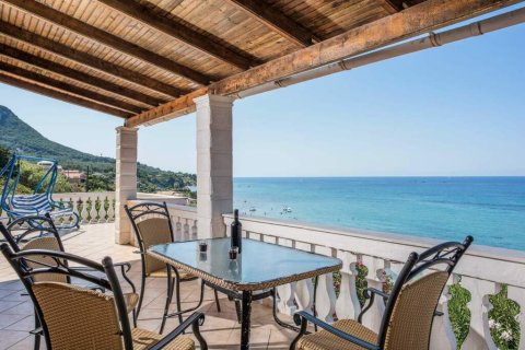8 bedrooms Villa in Corfu, Greece No. 54796 7