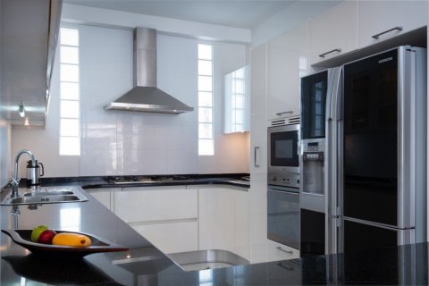 300m² Villa in Bang Tao, Thailand No. 97389 7