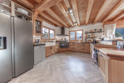5 bedrooms House in Morzine, France No. 99645 24