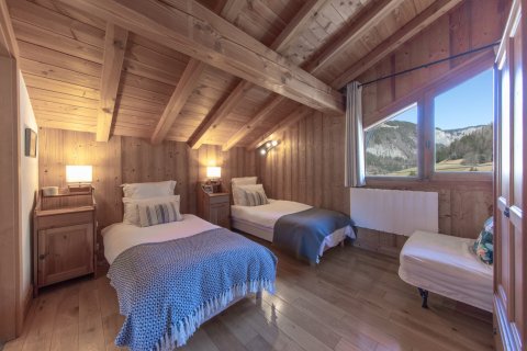 5 bedrooms House in Morzine, France No. 99645 4