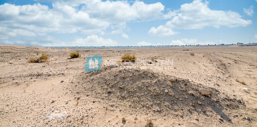 979.9m² Land on the Yas Island, UAE No. 98390