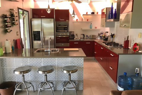 3 bedrooms Villa in Falmouth, Antigua and Barbuda No. 72305 5