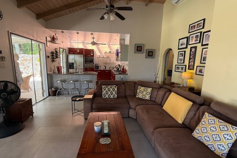 3 bedrooms Villa in Falmouth, Antigua and Barbuda No. 72305 3