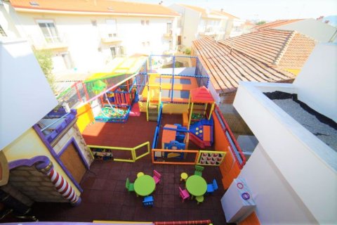 900m² Commercial property in Thessaloniki, Greece No. 57074 24