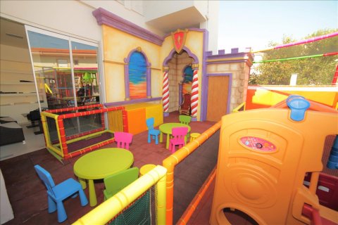 900m² Commercial property in Thessaloniki, Greece No. 57074 25