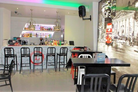 900m² Commercial property in Thessaloniki, Greece No. 57074 6