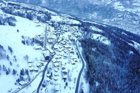 898m² Land in Savoie, France No. 99996 1