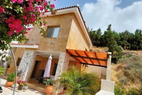 4 bedrooms House in Chloraka, Cyprus No. 43068 4