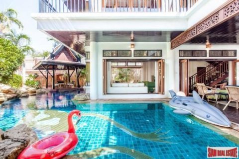 4 bedrooms Villa in Jomtien Beach, Thailand No. 96748 22