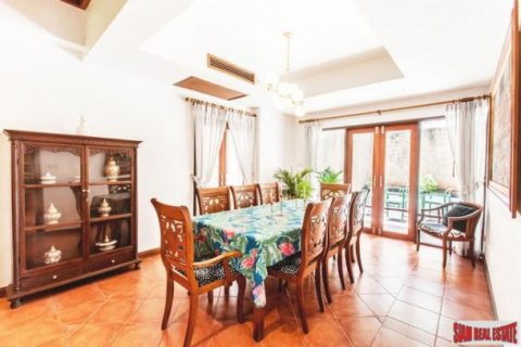 4 bedrooms Villa in Jomtien Beach, Thailand No. 96748 16