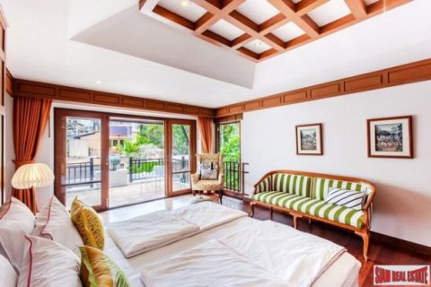 4 bedrooms Villa in Jomtien Beach, Thailand No. 96748 10