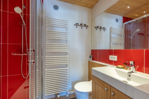 3 chambres Appartement à Les Allues, France No. 99677 6